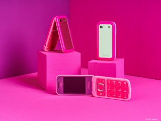 HMD Barbie 芭比联名主题翻盖功能机发布：粉色机身，支持 4G LTE  *** 