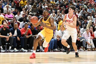 nba常规赛火箭vs湖人(火箭vs湖人比赛回放中文解说)