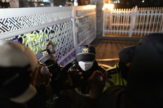执政党要求 ***  在野党推动弹劾 尹锡悦正遭遇空前危机