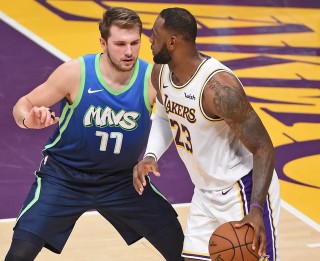 nba湖人vs独行侠(nba湖人vs独行侠视频)