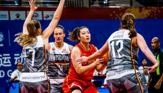 女篮现场直播cctv5中国女篮(女篮现场直播cctv5中国女篮直播)