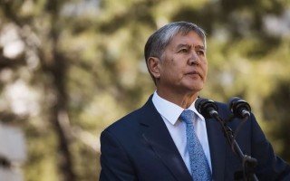 吉尔吉斯斯坦总统(吉尔吉斯斯坦总统扎帕罗夫简介)