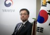  *** 令风波后经济有33%概率陷入衰退？韩国财长称这是过虑
