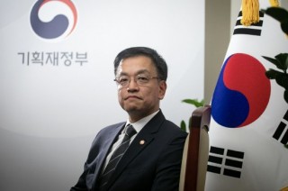  *** 令风波后经济有33%概率陷入衰退？韩国财长称这是过虑